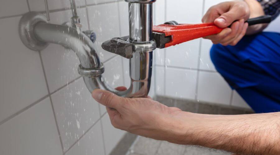 Expert burst pipe repair services in Benton, LA